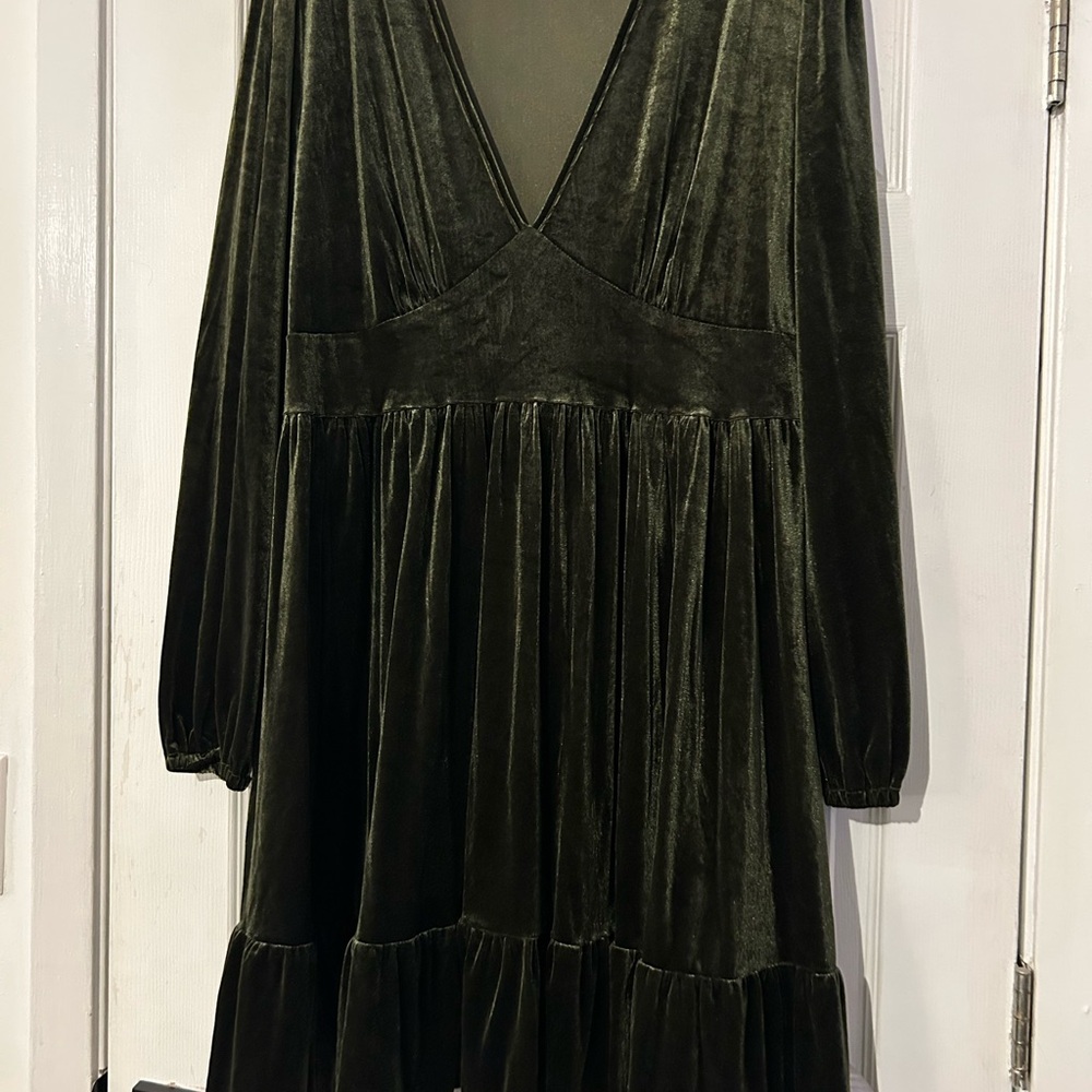 HALARA Deep Green Velvet Long Sleeve Dress